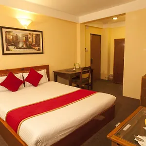 Отель Royal Astoria